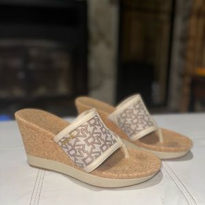 DKNY CORKSCREW WEDGES